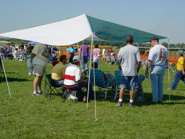 lan01.jpg (54719 bytes)