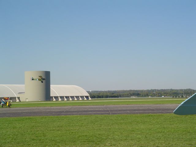 lan01.jpg (54719 bytes)