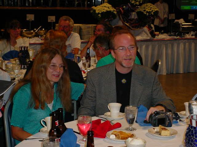 lan01.jpg (54719 bytes)