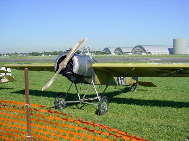 lan01.jpg (54719 bytes)