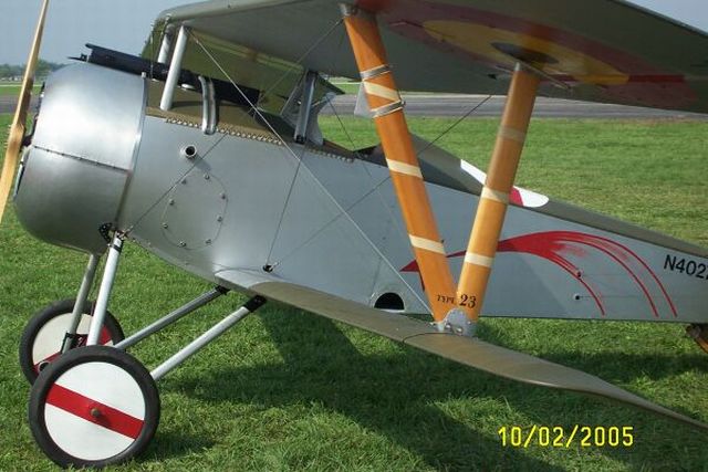 lan02.jpg (48897 bytes)