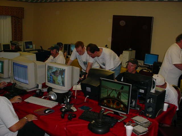 lan01.jpg (54719 bytes)