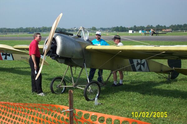 lan02.jpg (48897 bytes)