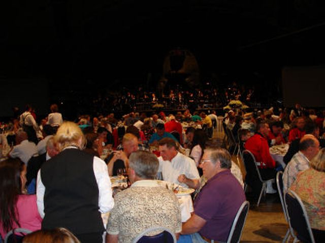 lan02.jpg (48897 bytes)